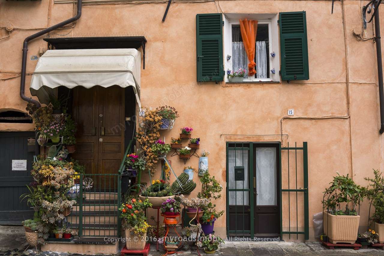 finalborgo_italy_liguria_berova_myroadsmobi_ (6)