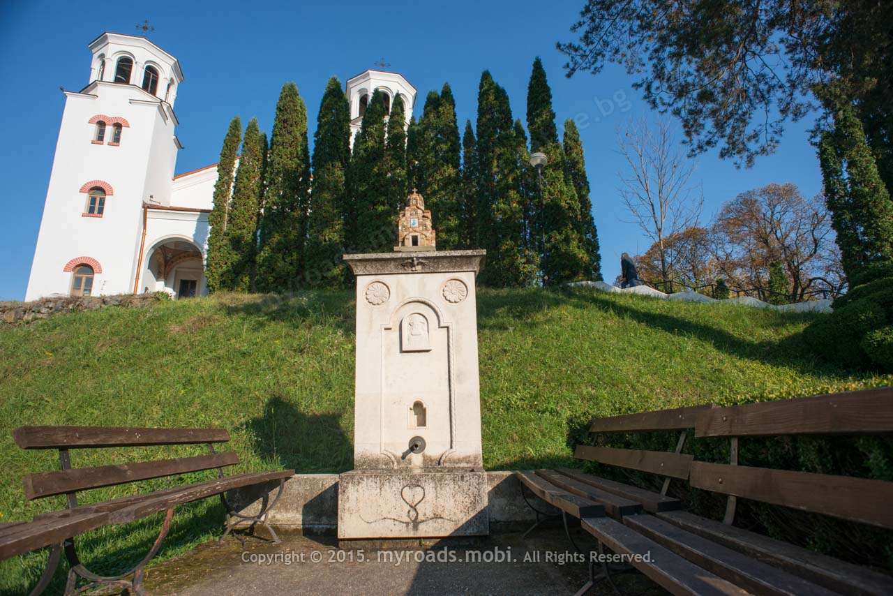 Клисурският манастир „Св. св. Кирил и Методий“ – четвърти по големина в България